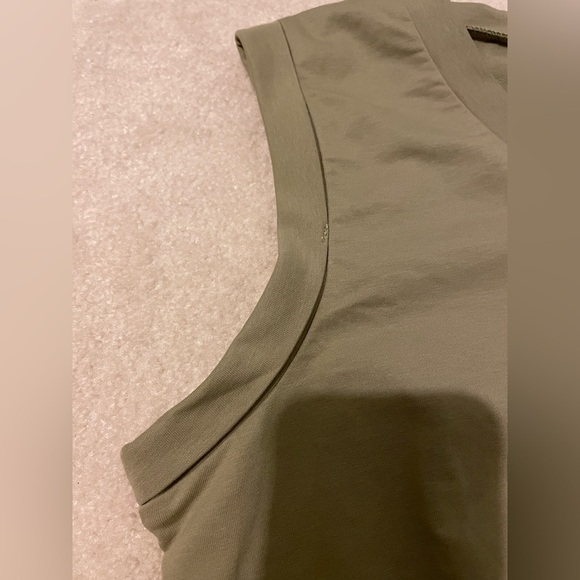 Arrive Guide vest style crop top-medium NWT - Picture 4 of 6